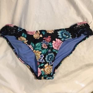 Women’s swimsuit bottoms